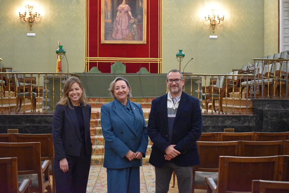 María Mittelbrunn, Ángela Nieto i Tomàs Marquès, a la Real Academia de Ciencias. Foto: RAC Imatge inicial - María Mittelbrunn, Ángela Nieto i Tomàs Marquès, a la Real Academia de Ciencias. Foto: RAC